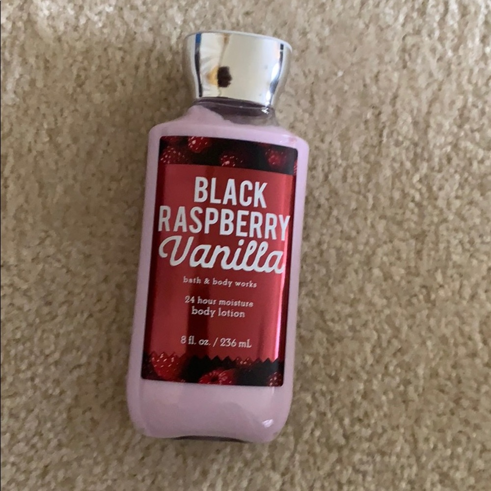 Bath and body works 24 hour moisture body lotion